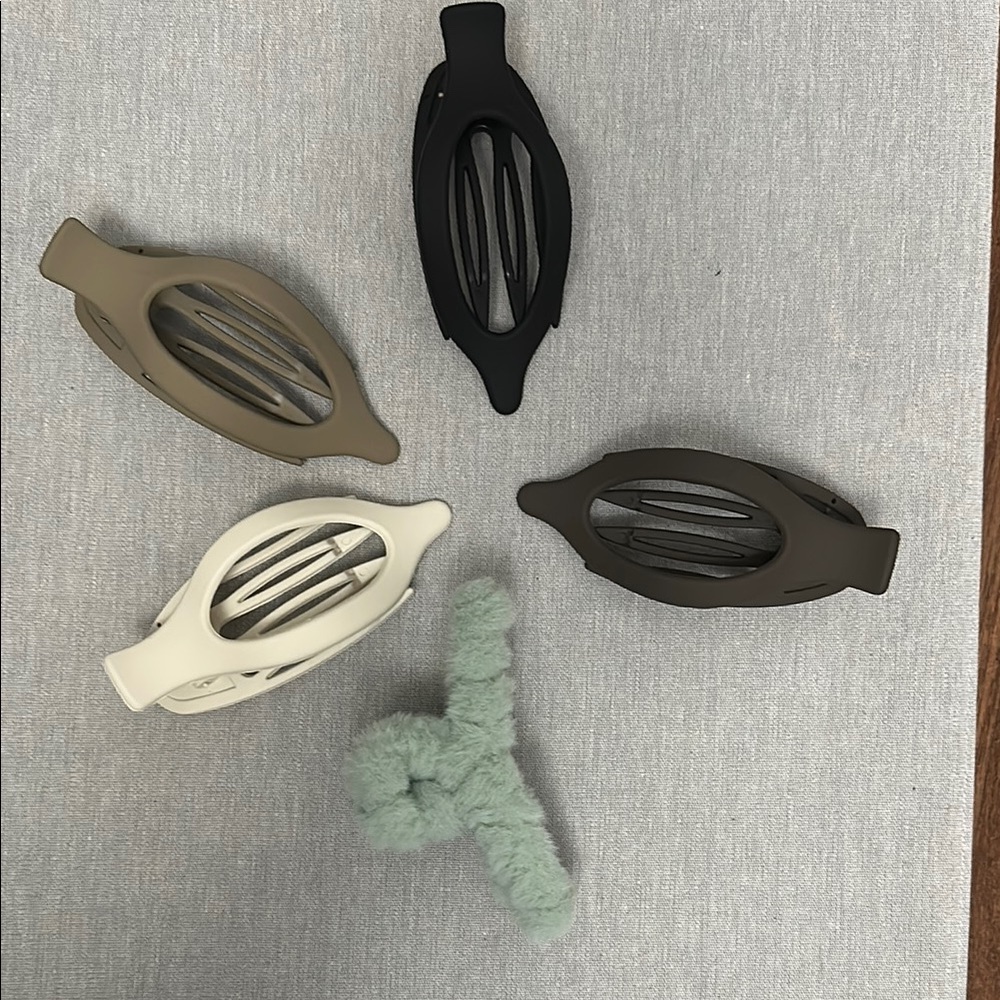 Hair Clip Set - Black, Cream, Tan